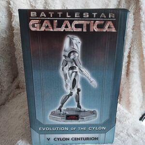 Battlestar Galactica Die Cast Metal Collectible Cylon Centurion Figure Silver